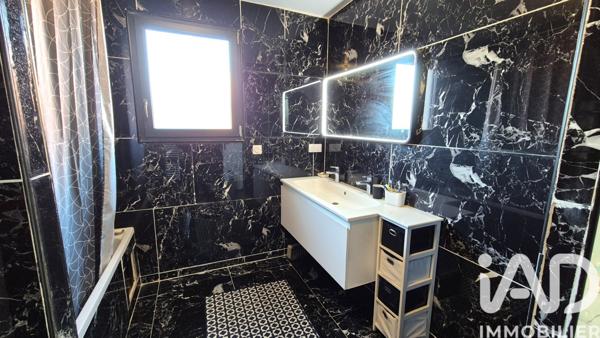 Maison à vendre 5 pièces 188 m² Bagnols-sur-Cèze