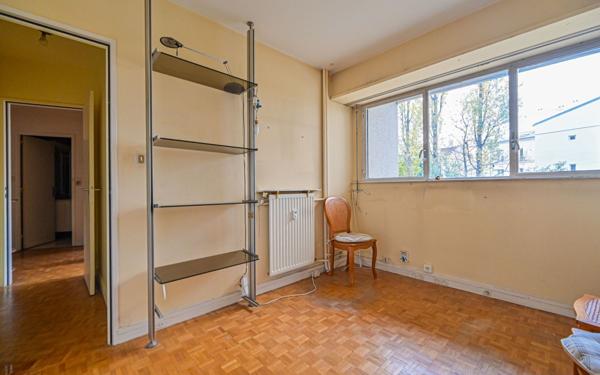 Appartement à vendre    5 pièces • 100,10 m2 Paris 11