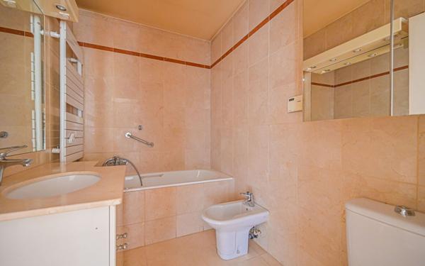 Appartement à vendre    5 pièces • 100,10 m2 Paris 11