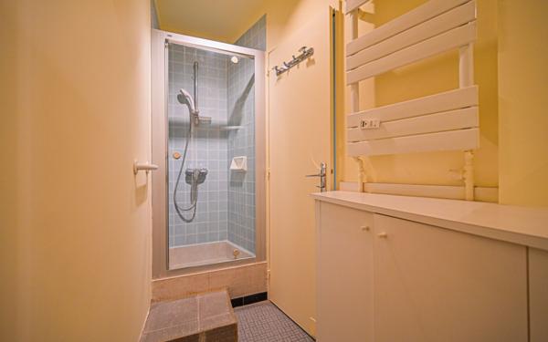 Appartement à vendre    5 pièces • 100,10 m2 Paris 11