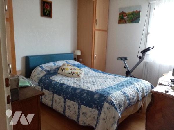 en résidence , 2ème et dernier étage, appartement F2 de 59,90
sans ascenseur