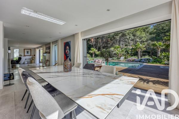 Maison à vendre 7 pièces 288 m² Bandol