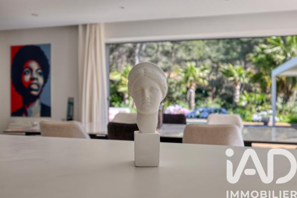 Maison à vendre 7 pièces 288 m² Bandol