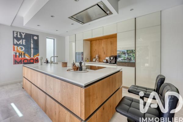 Maison à vendre 7 pièces 288 m² Bandol