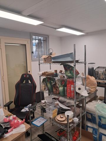 Mur commercial ! Local indépendant pour bureau ou commerce