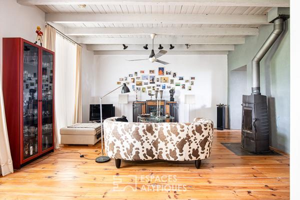 Bâtisse de caractère avec salle de réception et gîtes au coeur des vignes