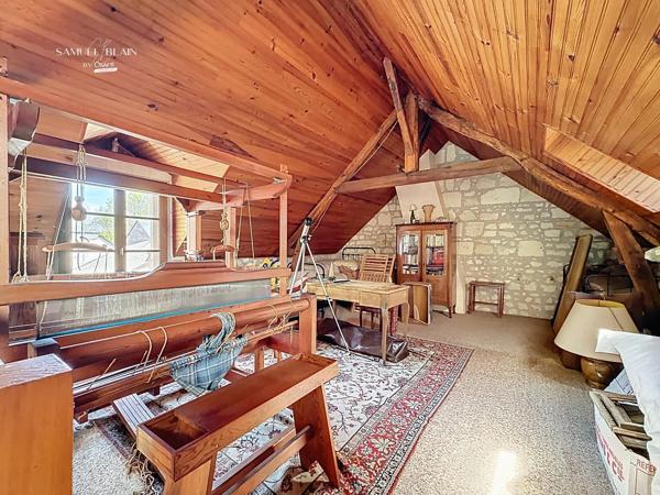 Maison de 110 m2 + 1 gîte de 70 m2 sur 2008 m² clos