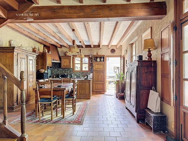 Maison de 110 m2 + 1 gîte de 70 m2 sur 2008 m² clos