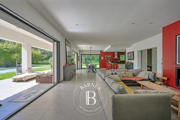 Saint-Gély-du-Fesc, Maison  262 m² à vendre