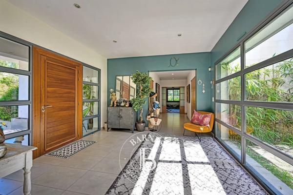 Saint-Gély-du-Fesc, Maison  262 m² à vendre