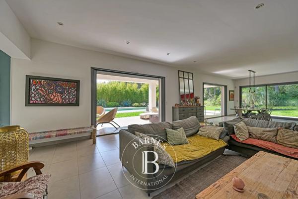 Saint-Gély-du-Fesc, Maison  262 m² à vendre