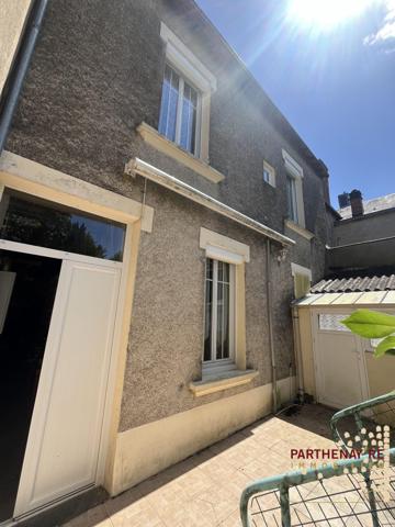 Maison de ville à PARTHENAY