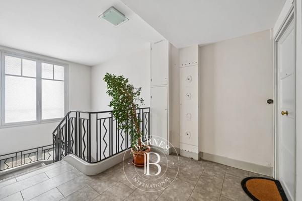 Paris 7ème, Appartement 2 Chambres -  57 m² à vendre