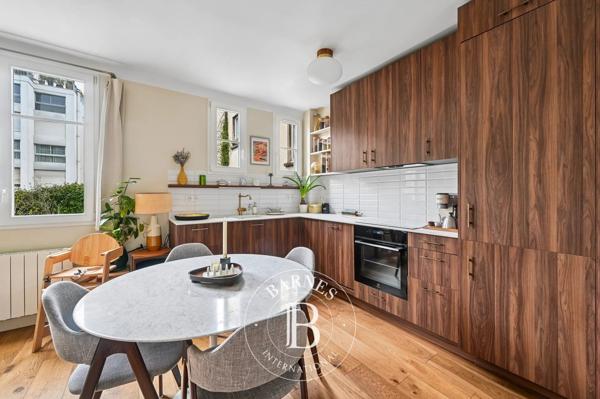 Paris 7ème, Appartement 2 Chambres -  57 m² à vendre