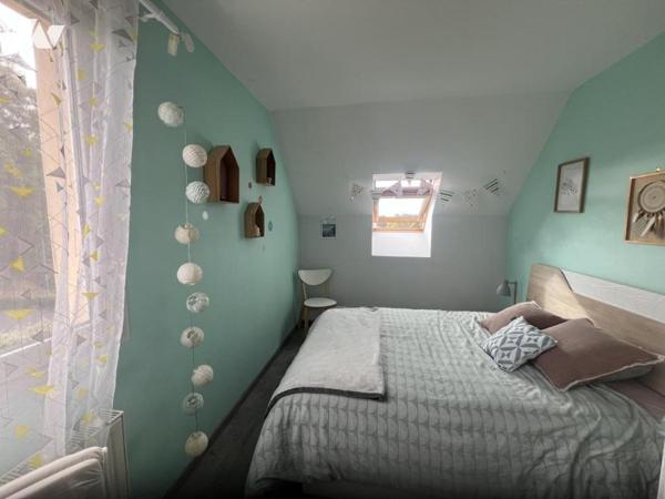 LA FERTE MACE, pavillon tout confort, 4 chambres, 2 garages