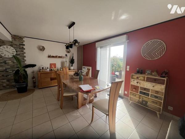 LA FERTE MACE, pavillon tout confort, 4 chambres, 2 garages