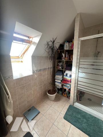 LA FERTE MACE, pavillon tout confort, 4 chambres, 2 garages