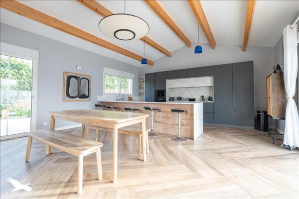 Maison à vendre |  Saint-Georges-d'Oléron |  7 pièces | 205 m²