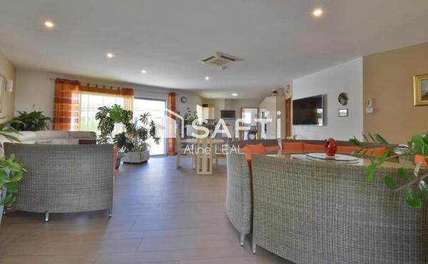 Maisons- 8 pièces -206m2