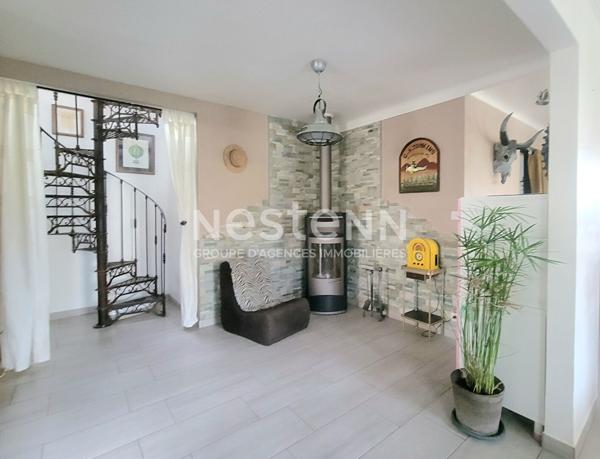 Maison à vendre à La Chevrolière - 5 pièces, 3 chambres avec jardin.