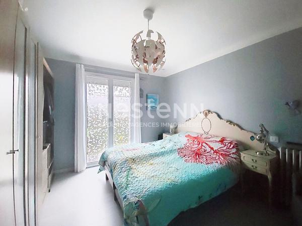 Maison à vendre à La Chevrolière - 5 pièces, 3 chambres avec jardin.