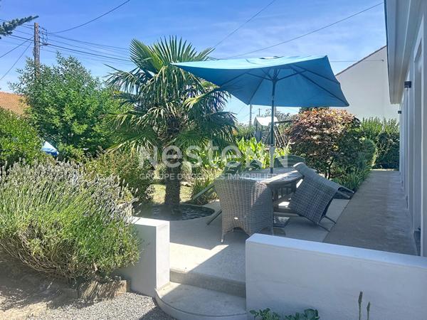 Maison à vendre à La Chevrolière - 5 pièces, 3 chambres avec jardin.