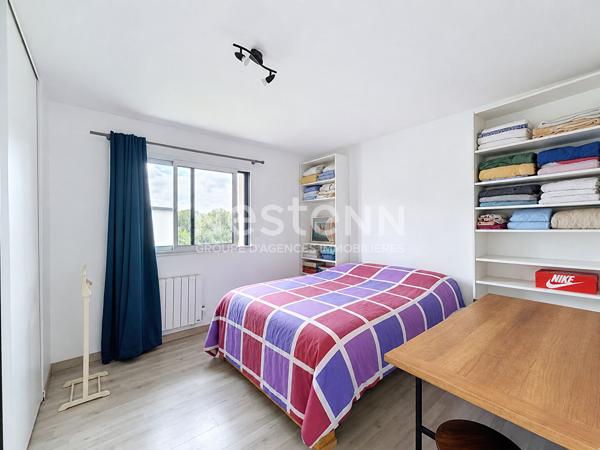 PLOUZANÉ ! Maison familiale de 2014 ! 4 chambres ! Sous-sol total de plus de 100 m² ! Terrain de 798 m²