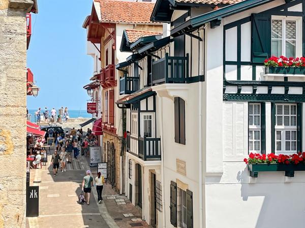 Saint-Jean-de-Luz  -  Appartement 3 pièce(s) avec ascenseur - 50 m de la plage