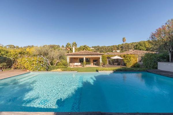 SPLENDIDE VILLA AVEC JARDIN PAYSAGER ET PISCINE _ MOUGINS