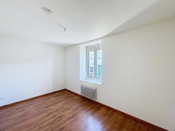 APPARTEMENT NOMEXY - 3 pièces - 62.11 m2