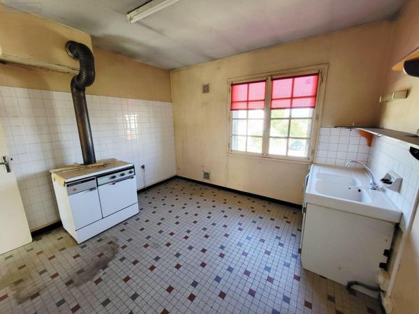 Maison à vendre à Eygurande en Corrèze (19340), ref : UM 1292