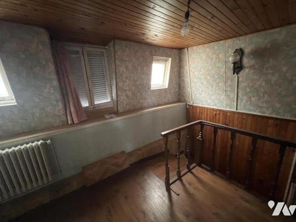 MAISON DE CENTRE VILLE A RENOVER