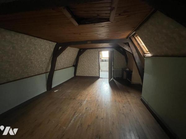 MAISON DE CENTRE VILLE A RENOVER