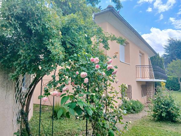À vendre - Maison individuelle, 6 pièces située à Chassieu (69680)