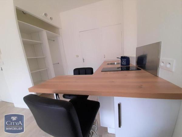 Appartement à louer 1 pièce 22.81m²