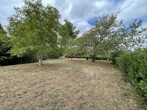 À VENDRE - Terrain de 1 375 m² à Castanet-Tolosan