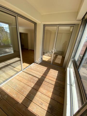 A LOUER APPARTEMENT 2 CHAMBRES AVEC LOGGIA POITIERS - HYPER CENTRE - QUARTIER MAGENTA