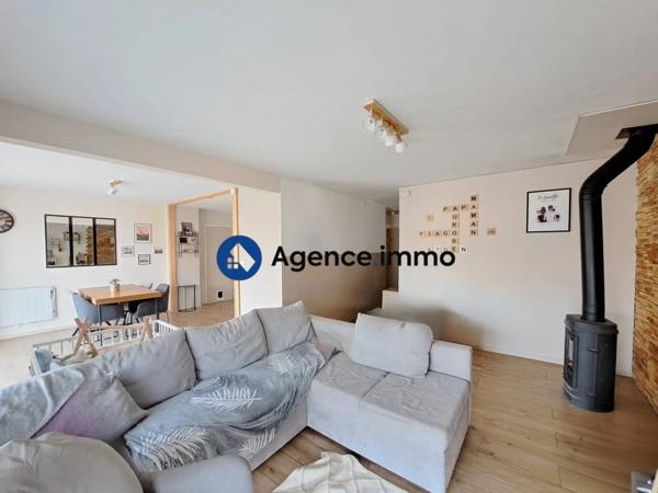 À vendre - Maison traditionnelle, 6 pièces située à Le Lude (72800)