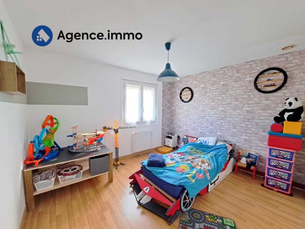 À vendre - Maison traditionnelle, 6 pièces située à Le Lude (72800)