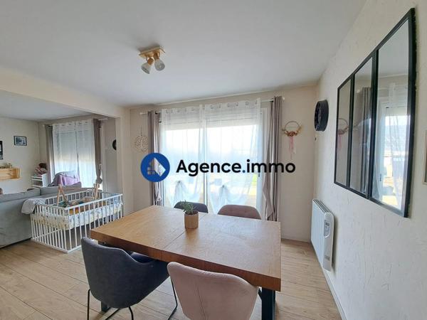 À vendre - Maison traditionnelle, 6 pièces située à Le Lude (72800)