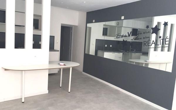 Appartement à louer    2 pièces •  Mallemort