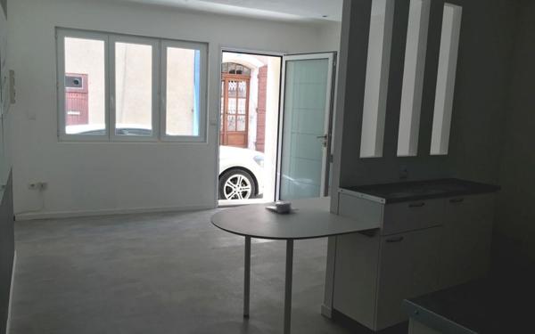 Appartement à louer    2 pièces •  Mallemort