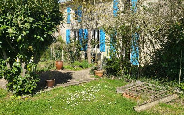 Maison à vendre    4 pièces •  Le Thou