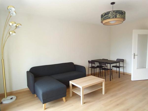 Location                                                      Appartement
                        
                     3 pièces                      66 m2                     à Rosny-sous-Bois