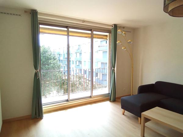 Location                                                      Appartement
                        
                     3 pièces                      66 m2                     à Rosny-sous-Bois