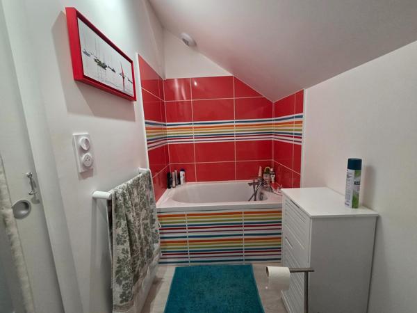 Maison rénovée de 4 chambres avec jardin