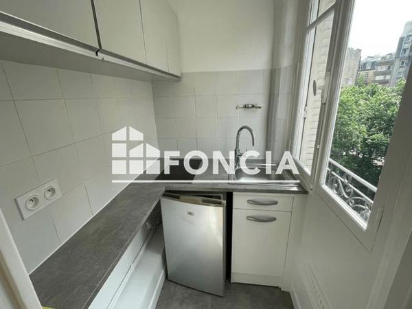Location Appartement 2 pièces 31.45 m² - 10 RUE DESNOUETTES Paris 75015