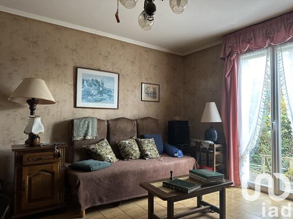 Maison traditionnelle 7 pièces de 136 m² à Gouarec (22570)