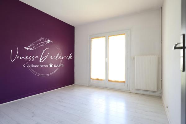 MAISON FAMILIALE 4 CHAMBRES ET 1 BUREAU AVEC JARDIN CLOS