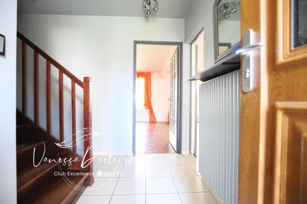 MAISON FAMILIALE 4 CHAMBRES ET 1 BUREAU AVEC JARDIN CLOS